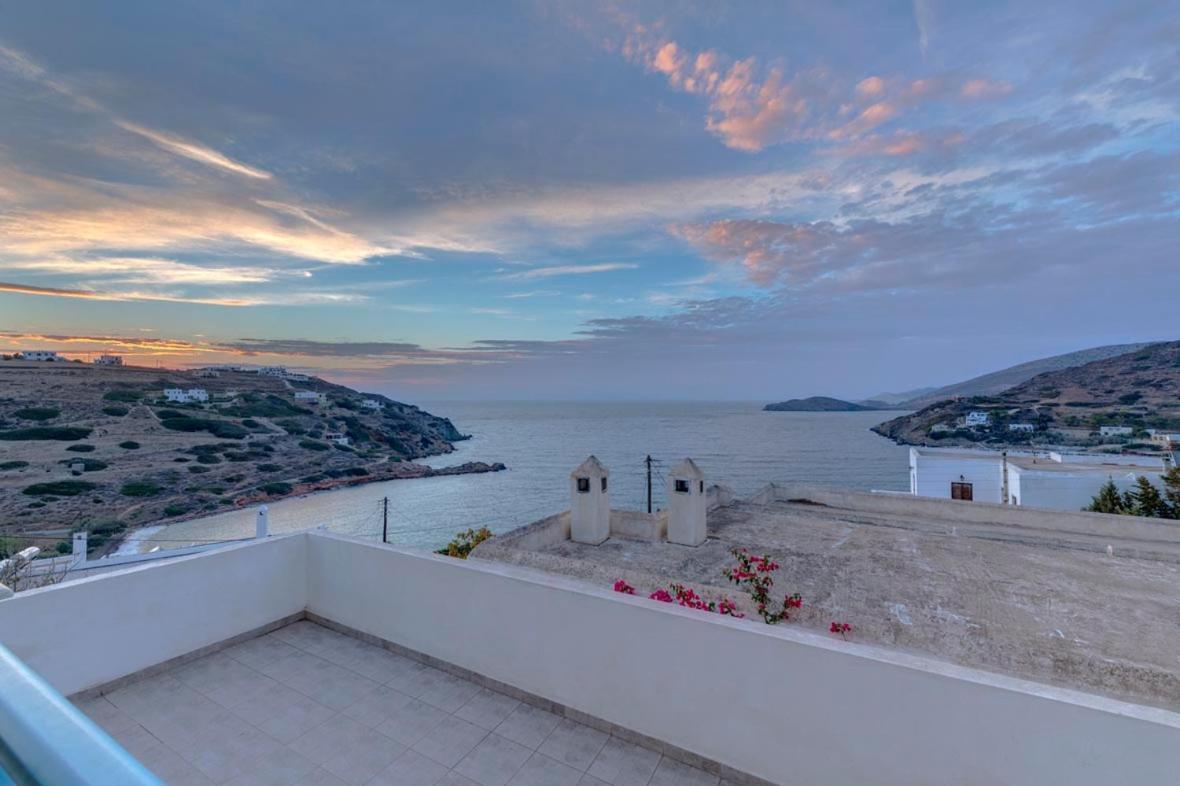 Waterview Apartments Kini Exterior foto
