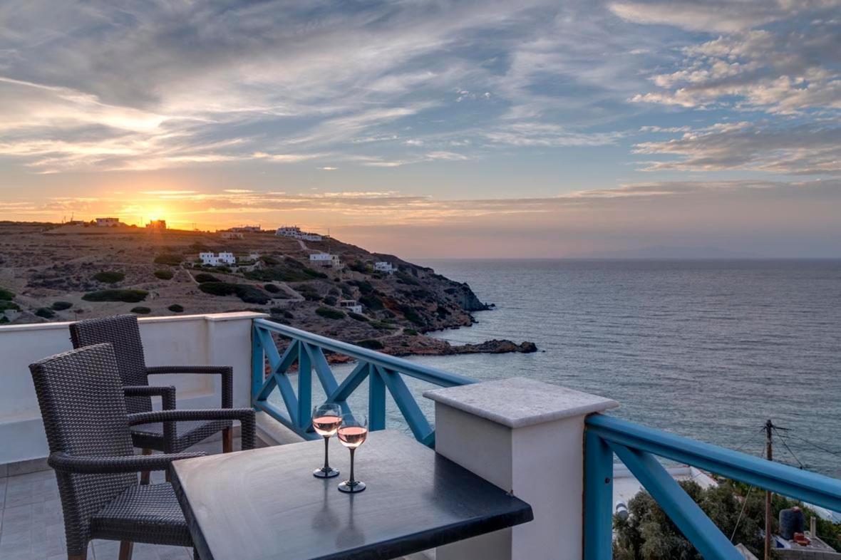 Waterview Apartments Kini Exterior foto